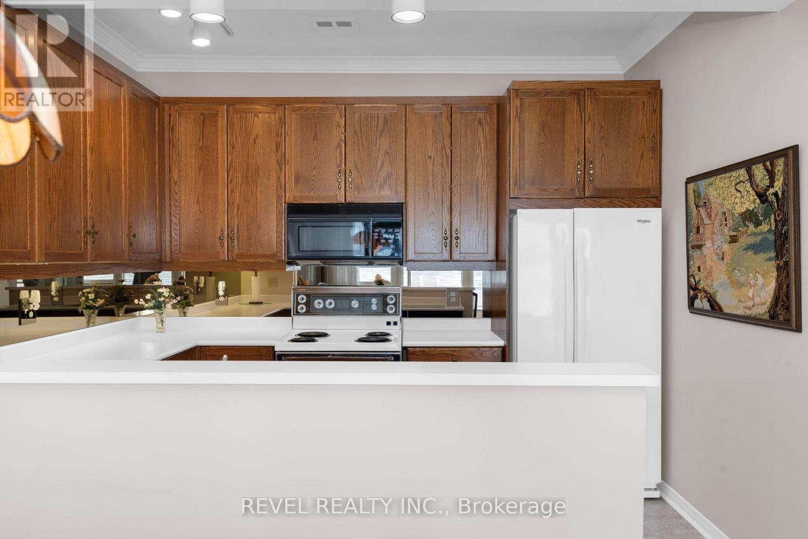 304 - 21 KEMPENFELT DRIVE Image 15