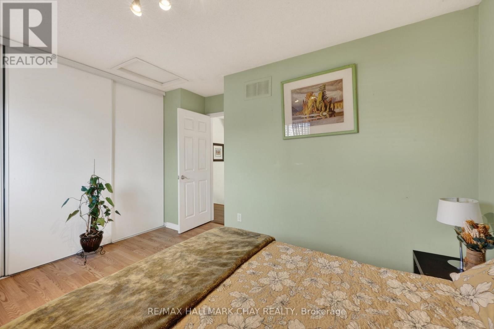 62 LEGGOTT AVENUE Image 18