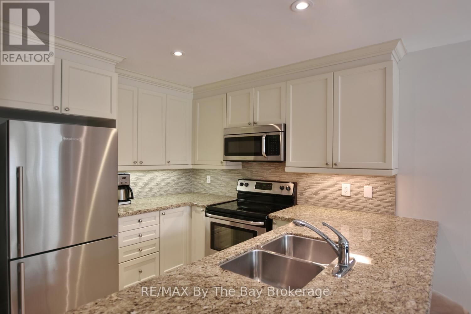 6 - 15 30TH STREET NORTH Image 14