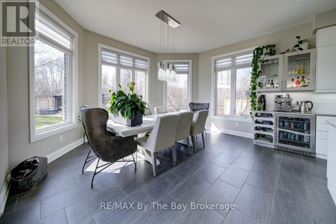 39 GILPIN CRESCENT Image 15