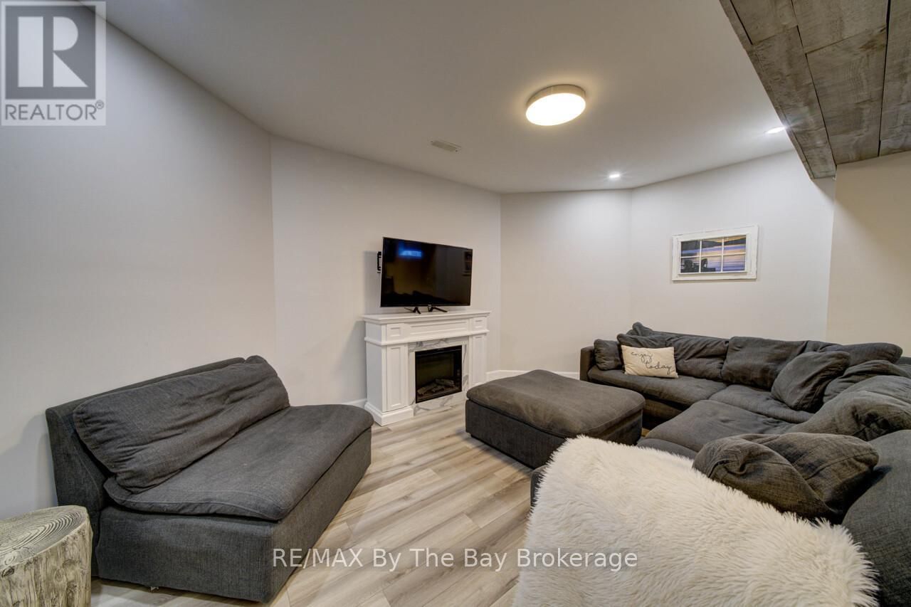 39 GILPIN CRESCENT Image 35