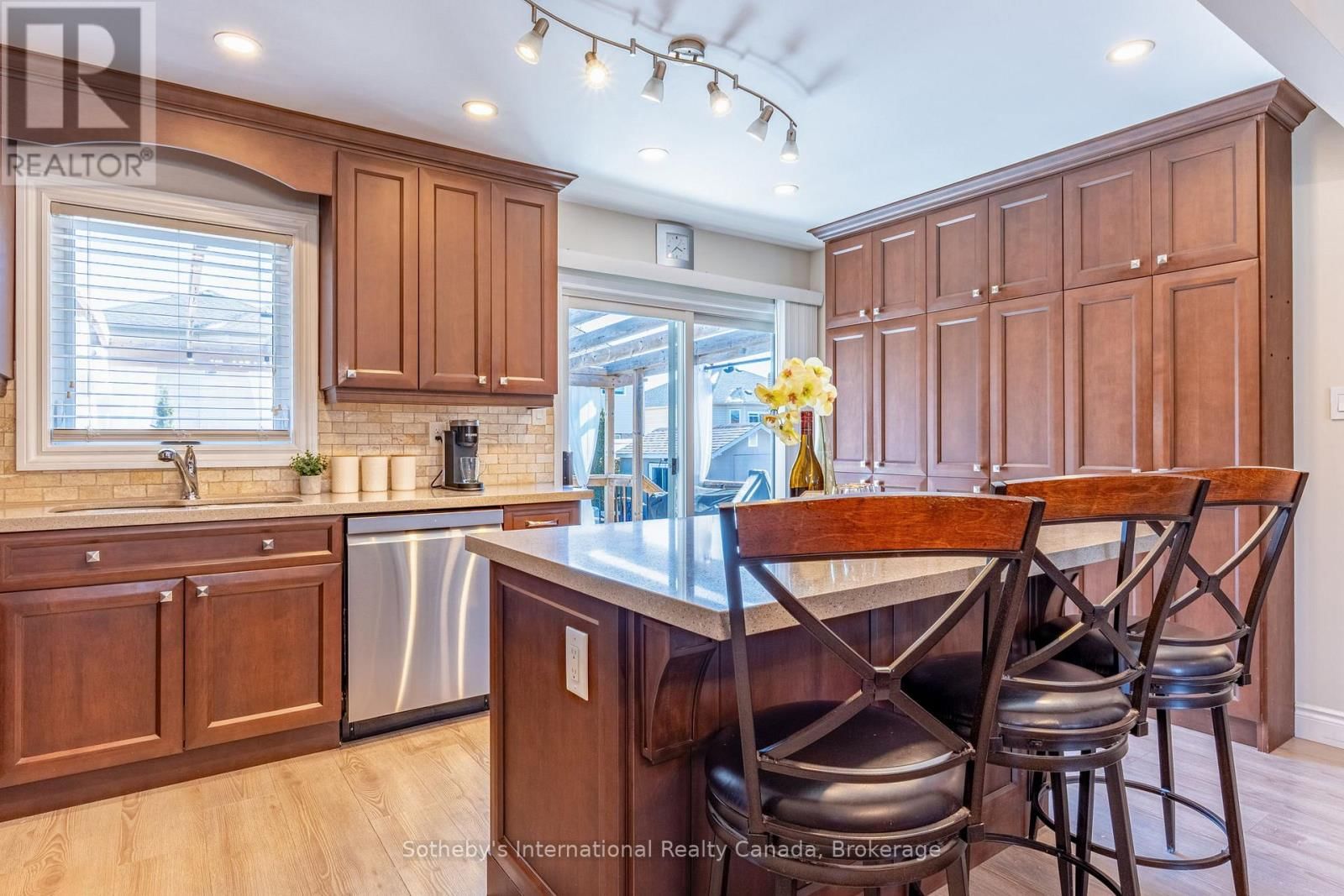 299 HARVIE ROAD Image 8