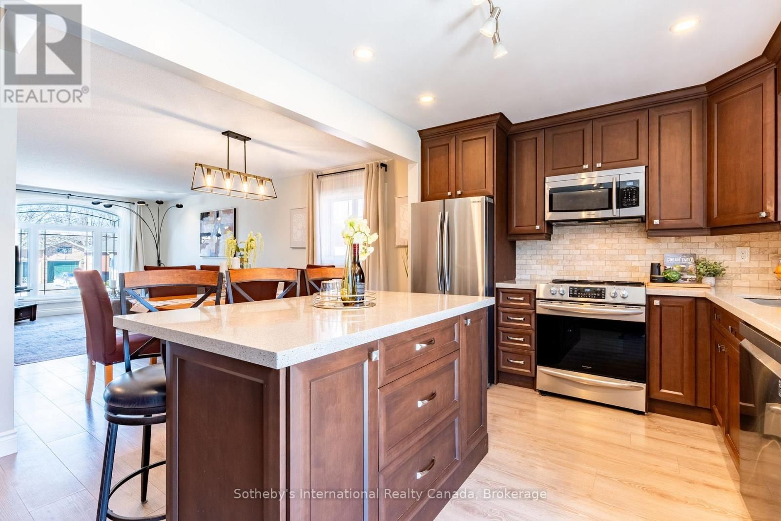 299 HARVIE ROAD Image 9