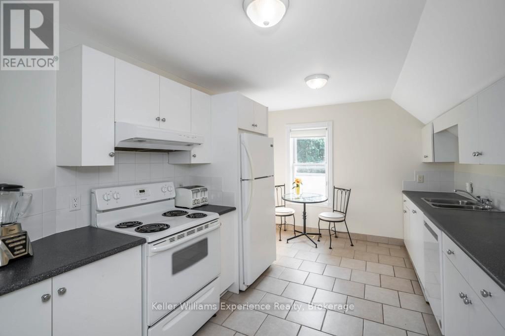 206 FOURTH STREET Image 10