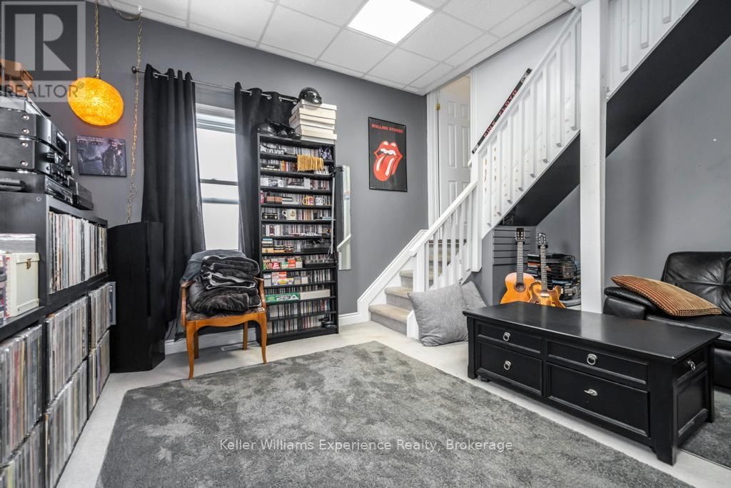 206 FOURTH STREET Image 15