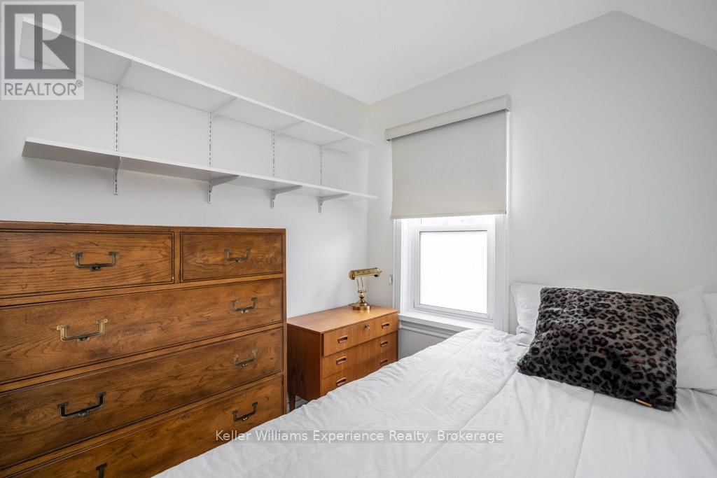 206 FOURTH STREET Image 19