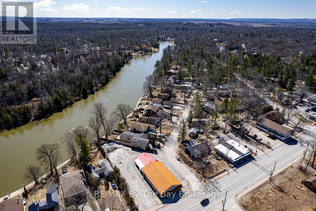 1367 MOSLEY STREET Image 41