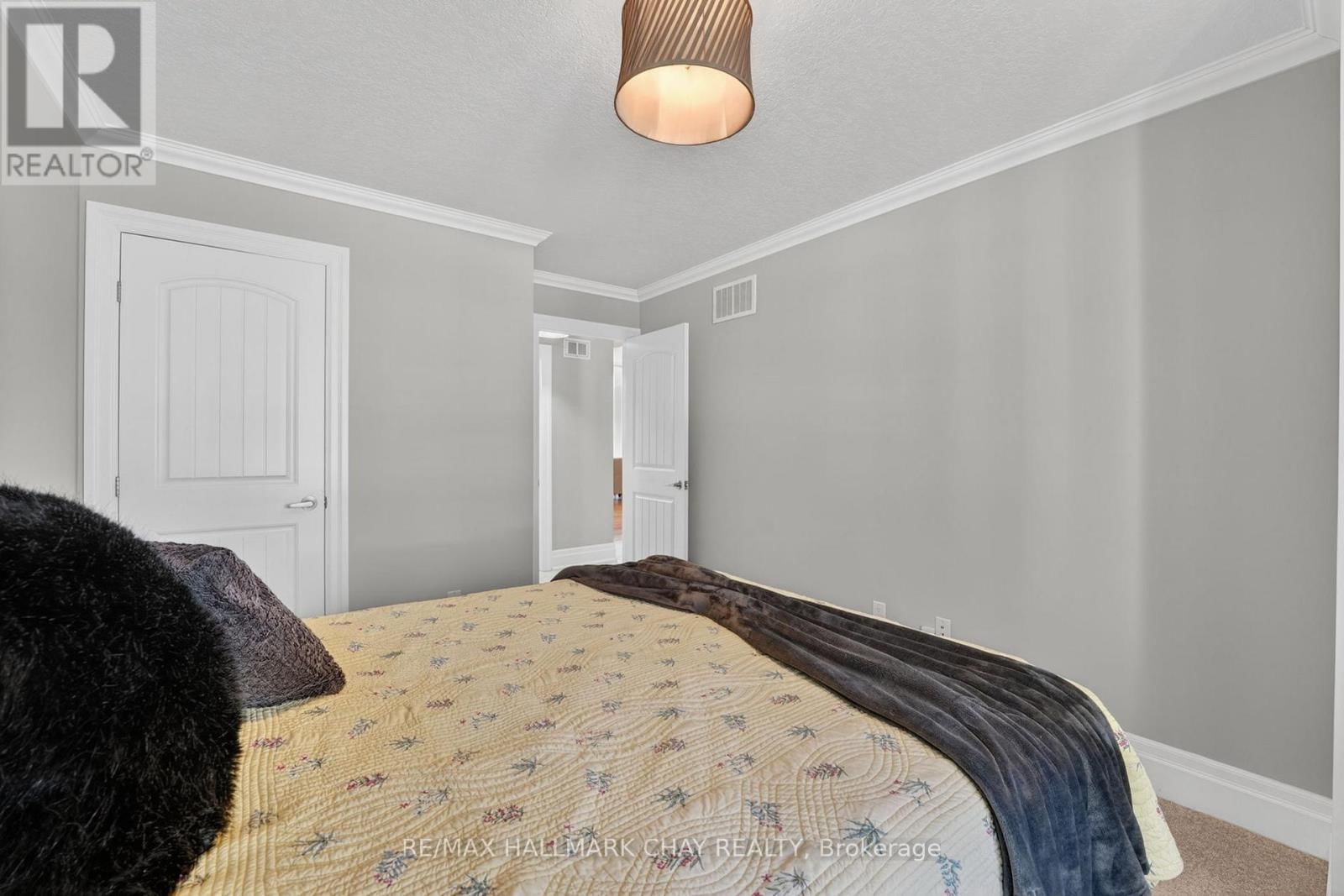 19 GREENWAY DRIVE Image 24