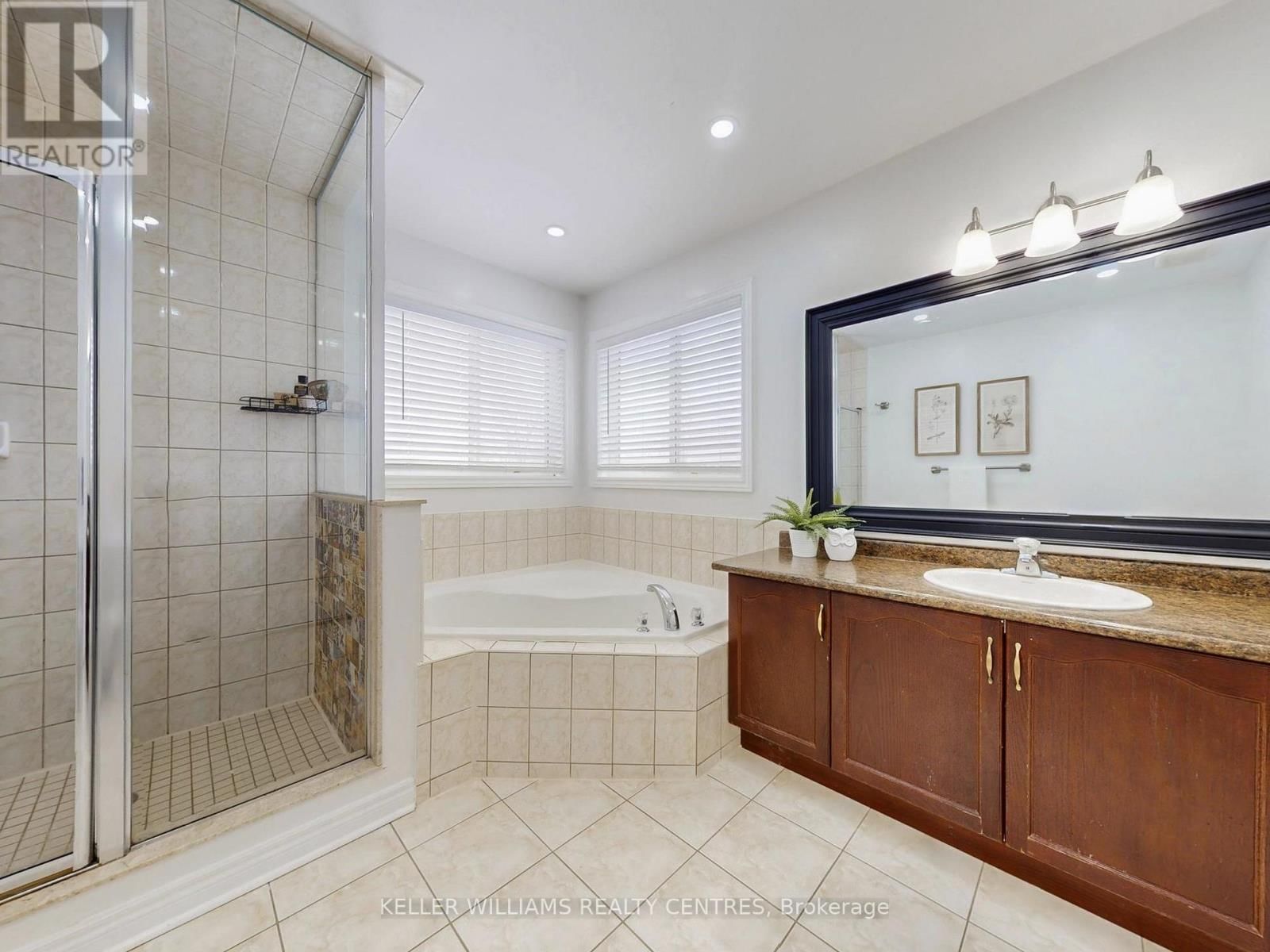 19 THRUSHWOOD DRIVE Image 20