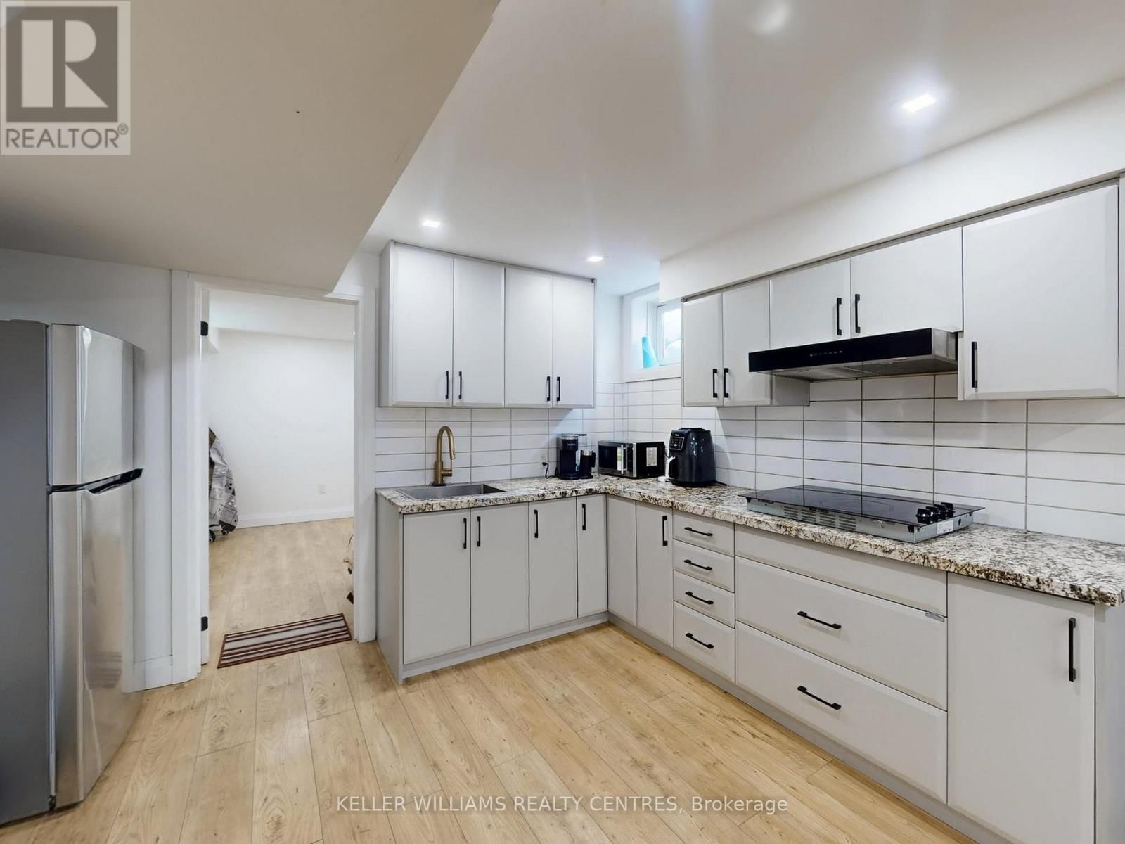 19 THRUSHWOOD DRIVE Image 25