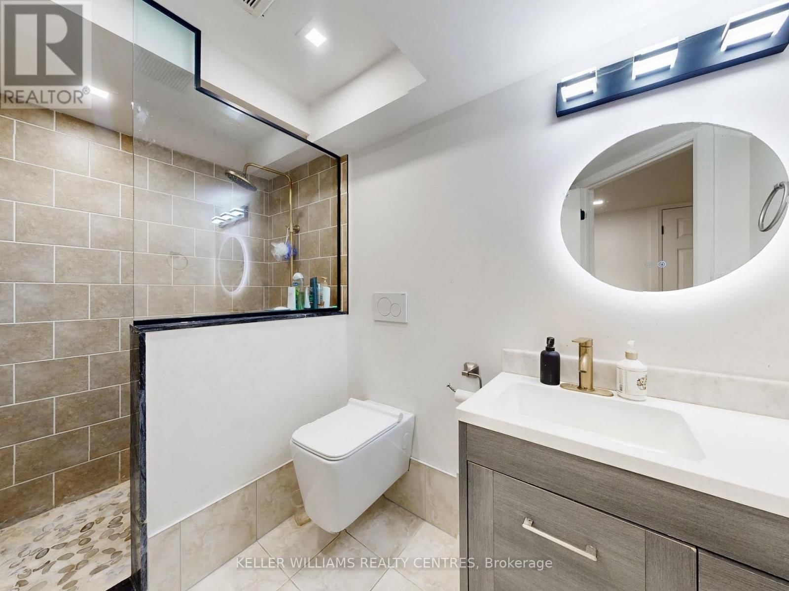 19 THRUSHWOOD DRIVE Image 30