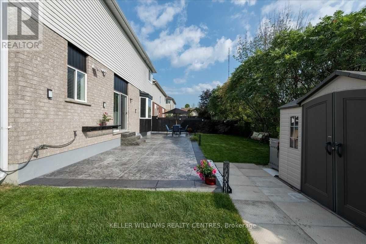 19 THRUSHWOOD DRIVE Image 38