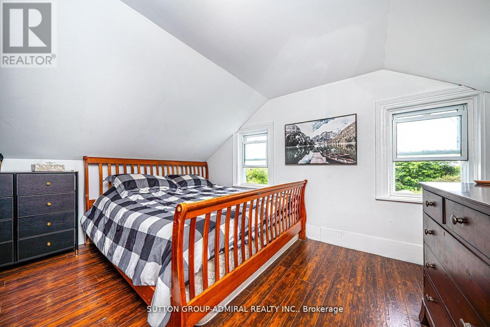 1662 PENLEY ROAD Image 36