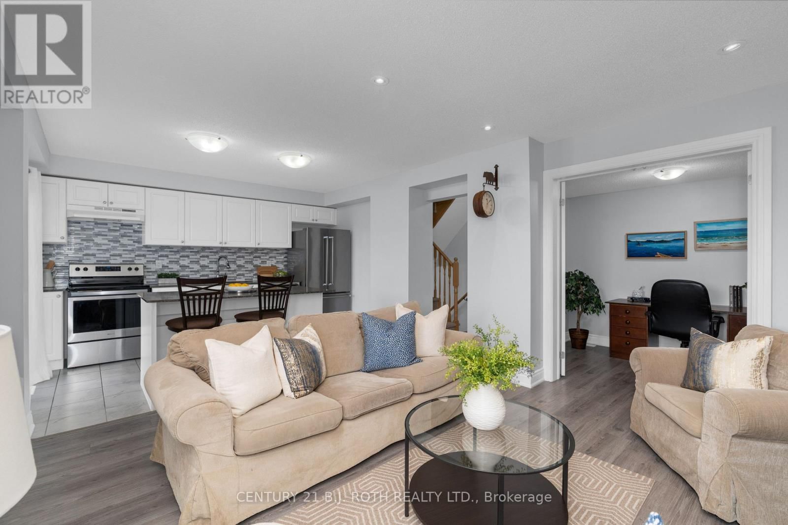 15 KODIAK TERRACE Image 13