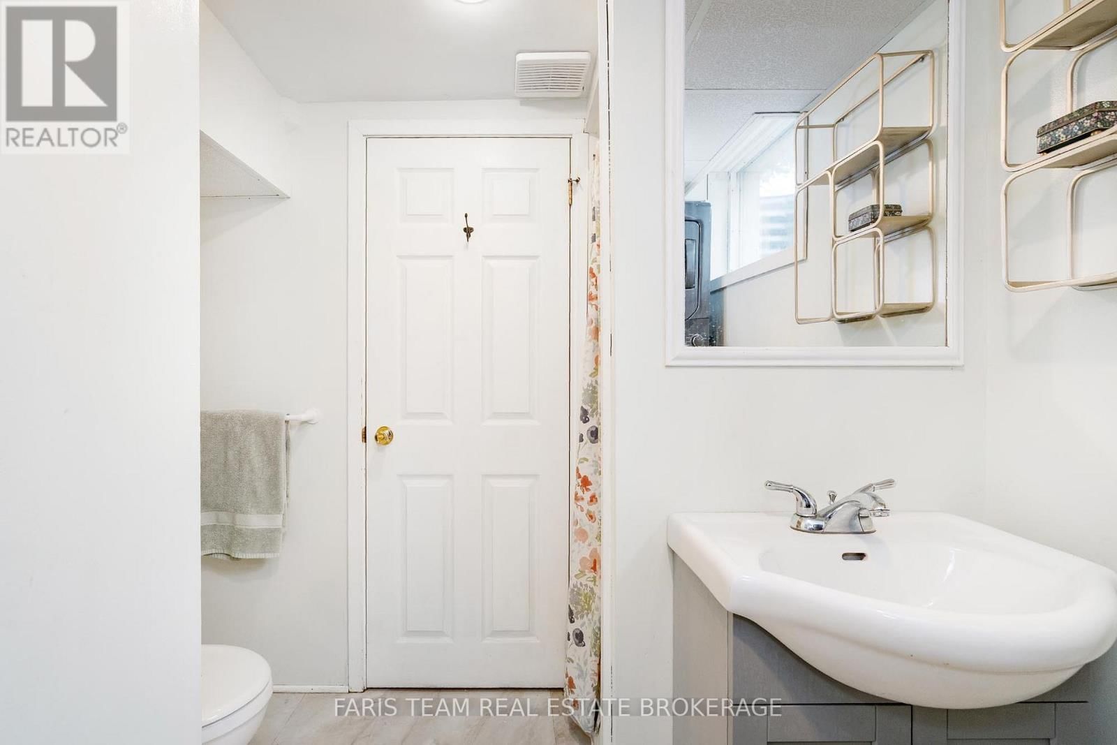 1983 HORSESHOE VALLEY ROAD WEST Image 21