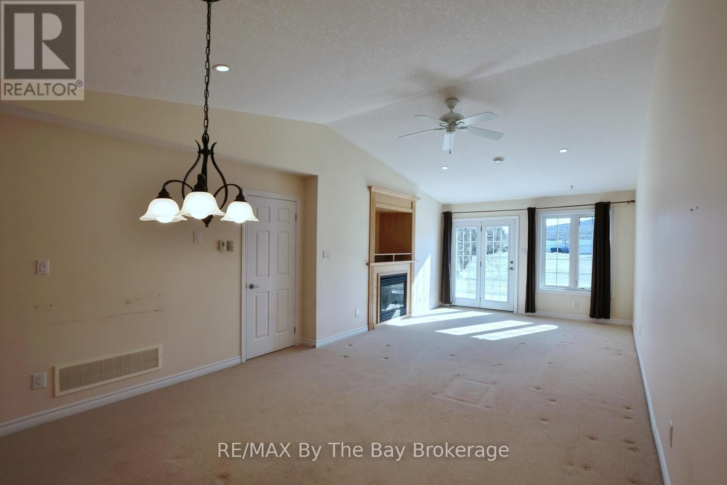 142 MEADOW LANE Image 17