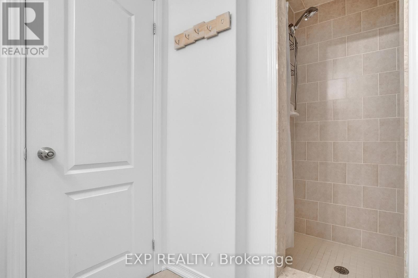 6 - 75 PRINCE WILLIAM WAY Image 29