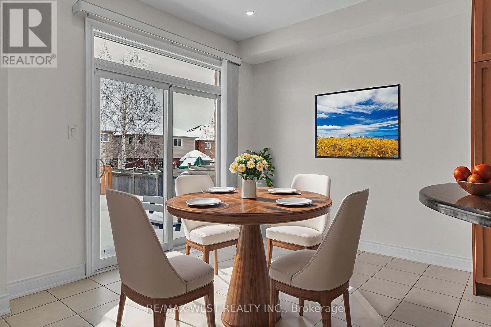 146 SANDRINGHAM DRIVE Image 5