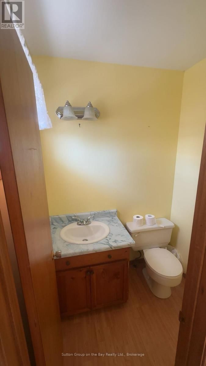 641 OAK STREET Image 14