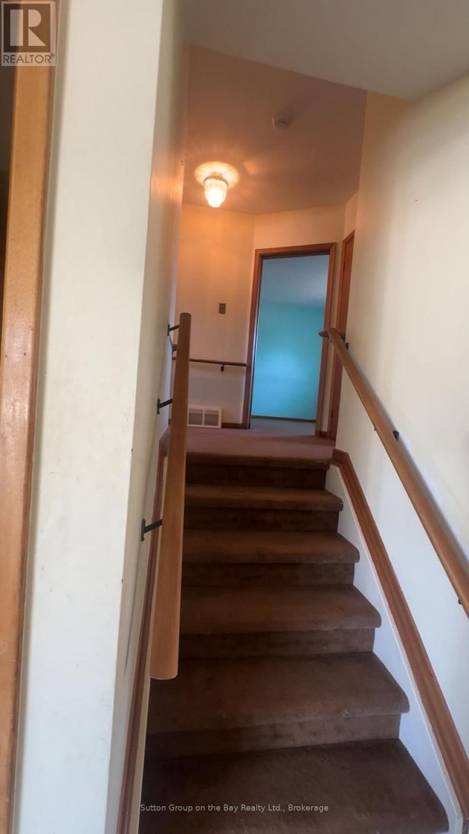 641 OAK STREET Image 18