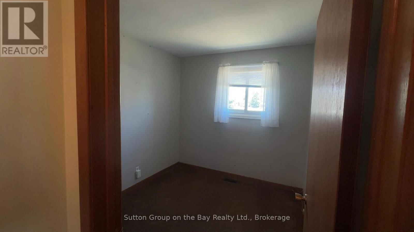 641 OAK STREET Image 20