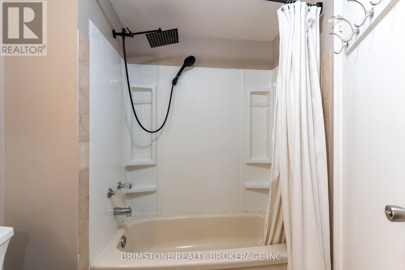 312 - 1 QUAIL CRESCENT Image 22