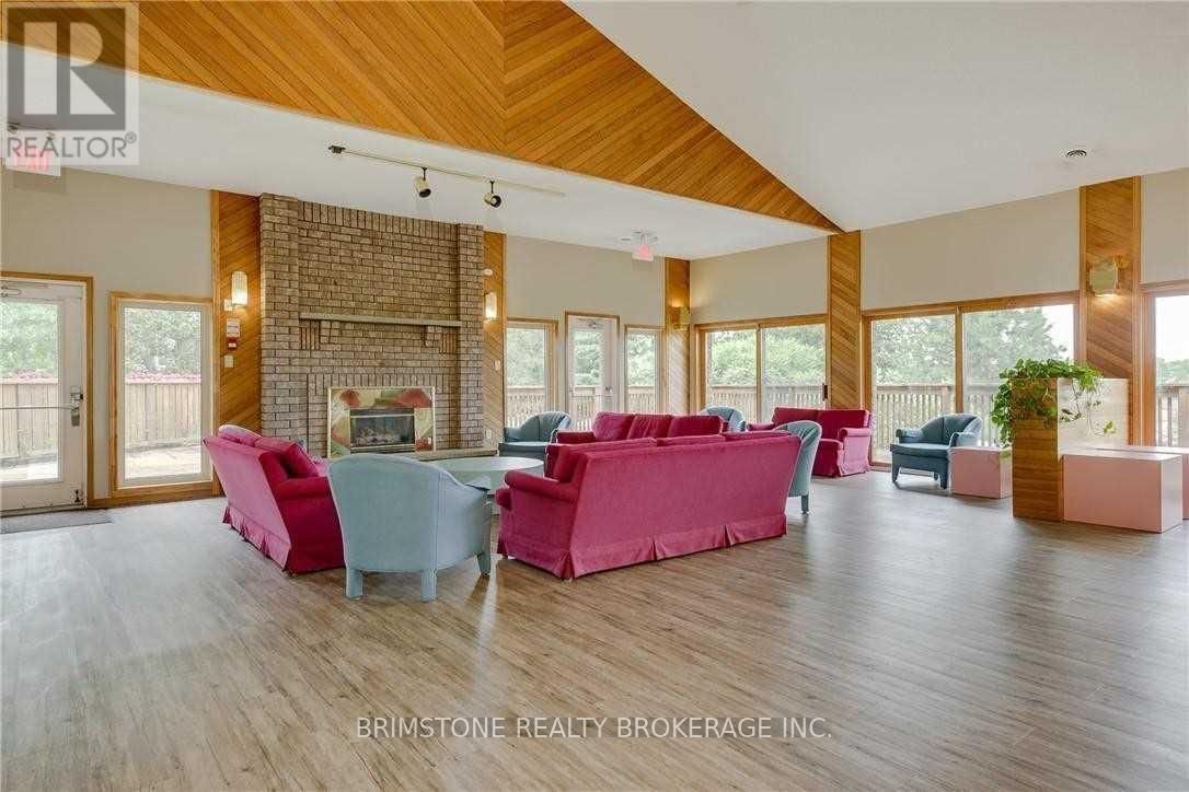 312 - 1 QUAIL CRESCENT Image 31