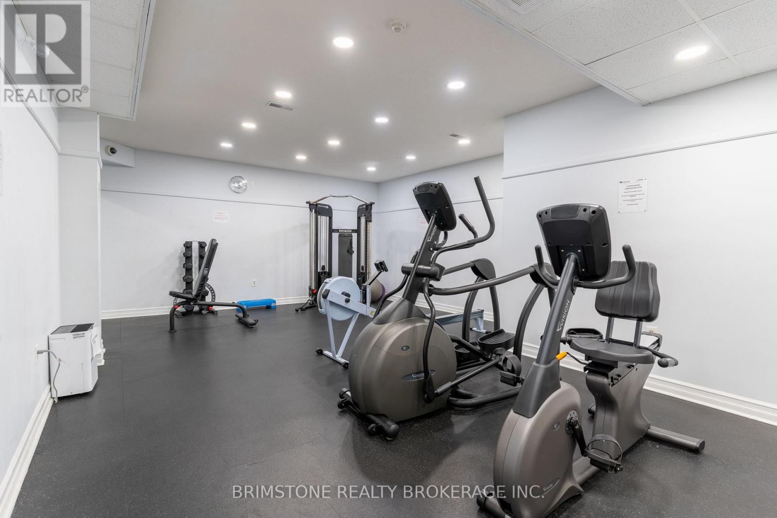 312 - 1 QUAIL CRESCENT Image 32