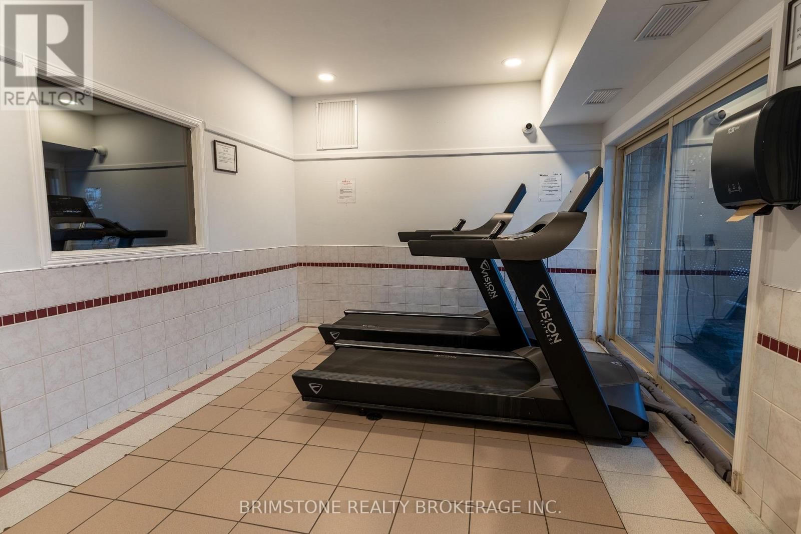 312 - 1 QUAIL CRESCENT Image 33