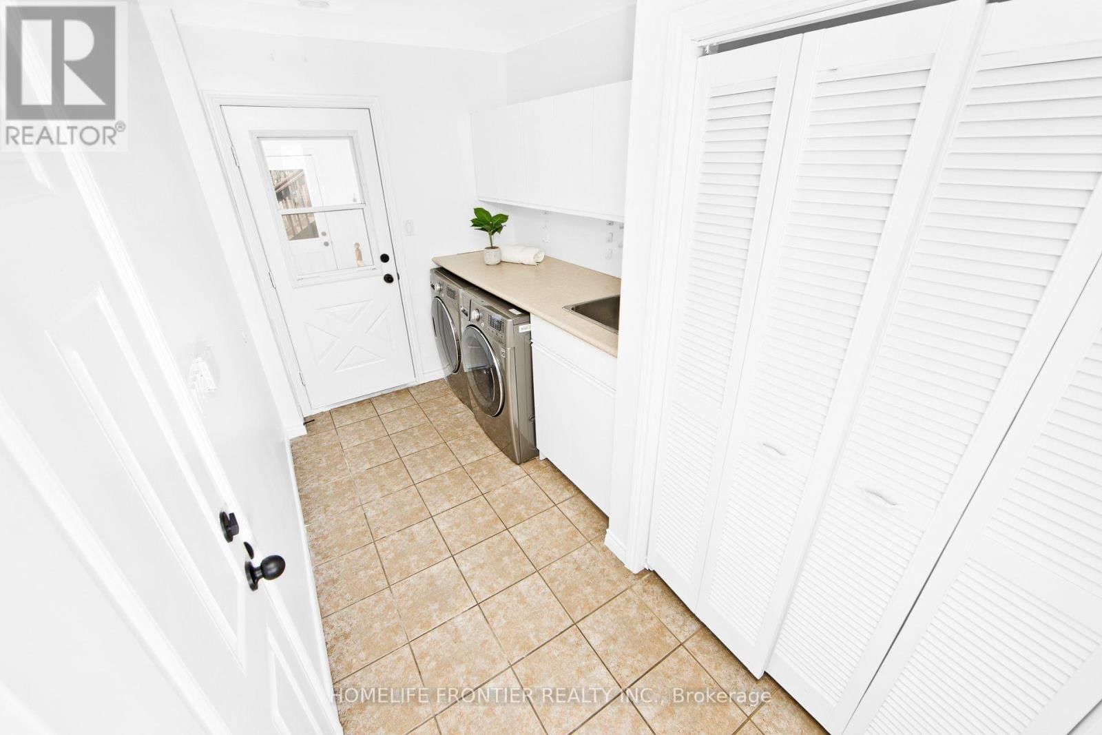 326 LITTLE AVENUE Image 16