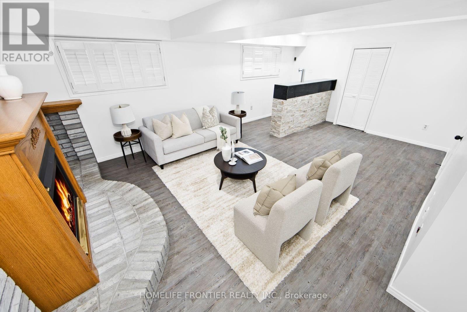 326 LITTLE AVENUE Image 19