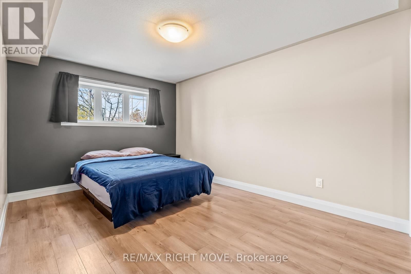 9 SUNRISE CIRCLE Image 32