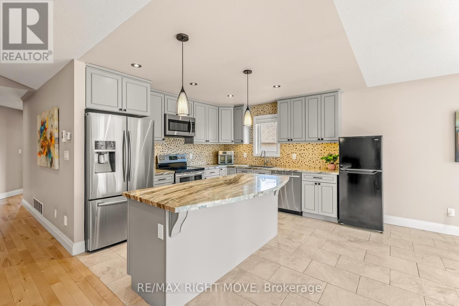 9 SUNRISE CIRCLE Image 6