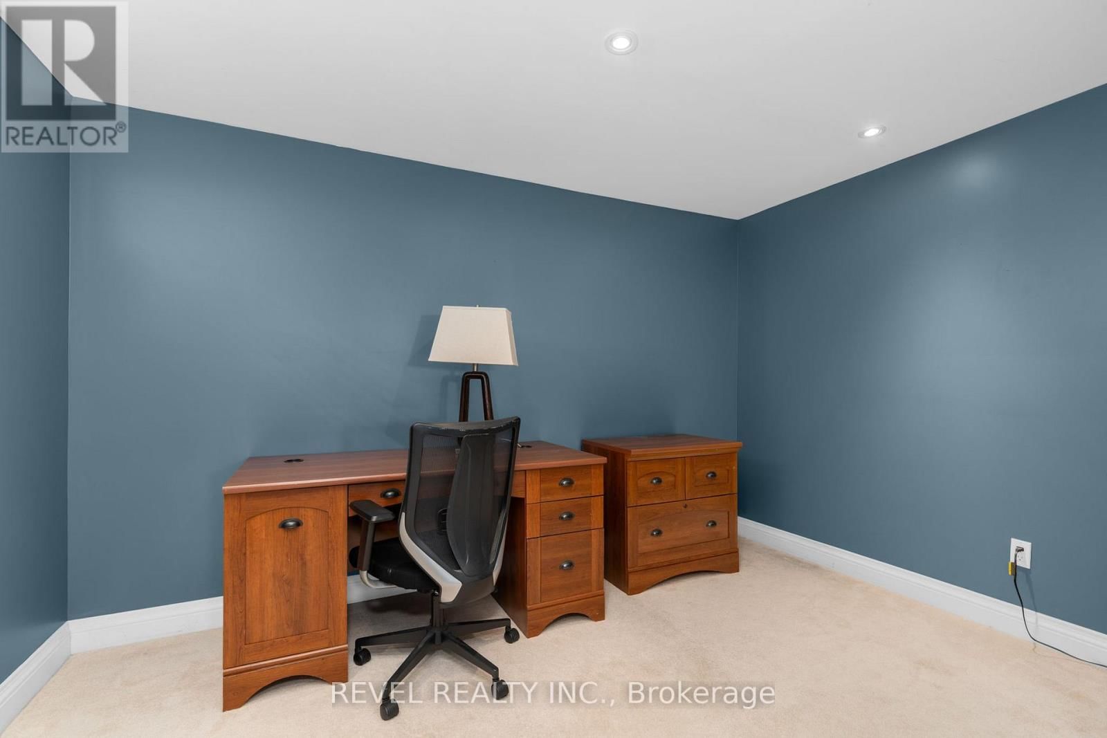 77 MARSELLUS DRIVE Image 22