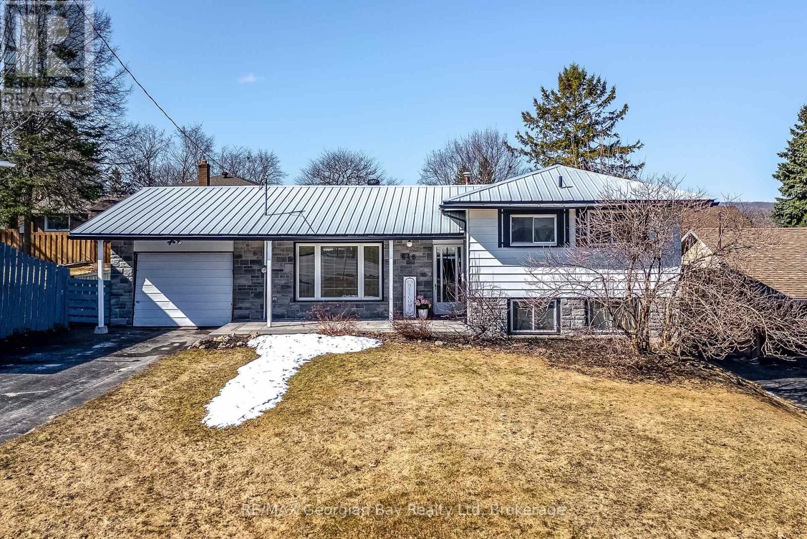 648 MANLY STREET Image 1