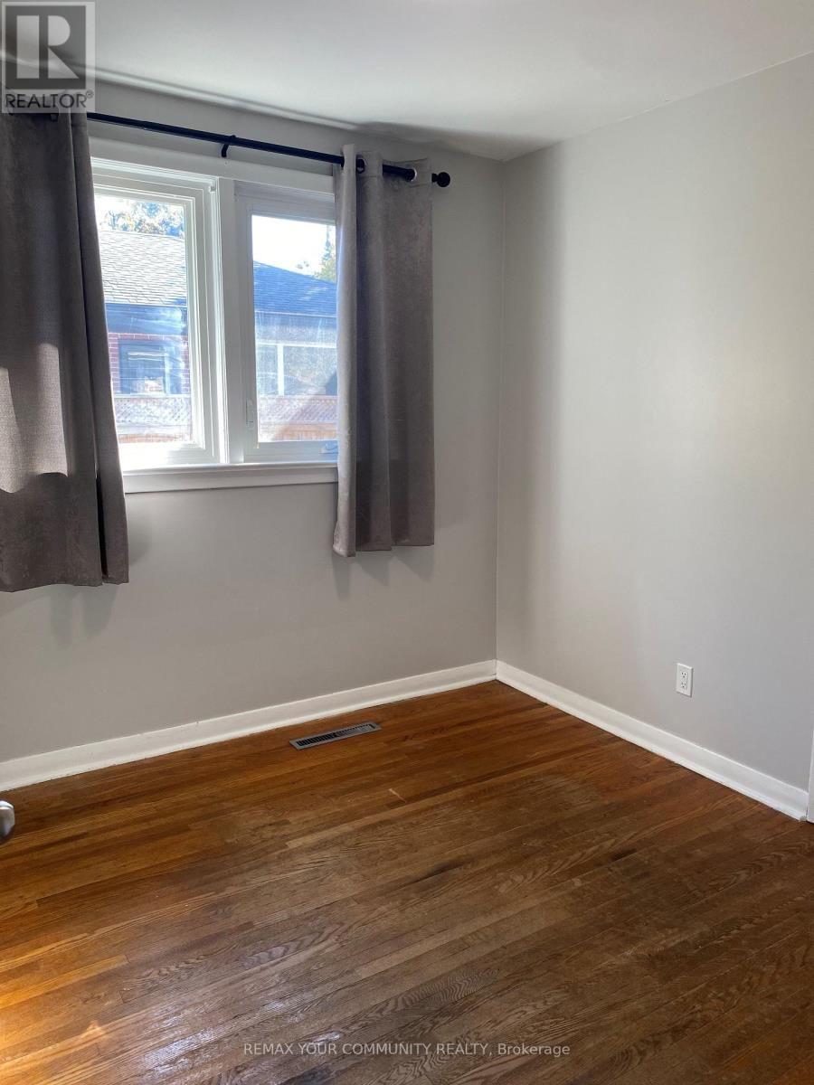 11 OAK STREET Image 7