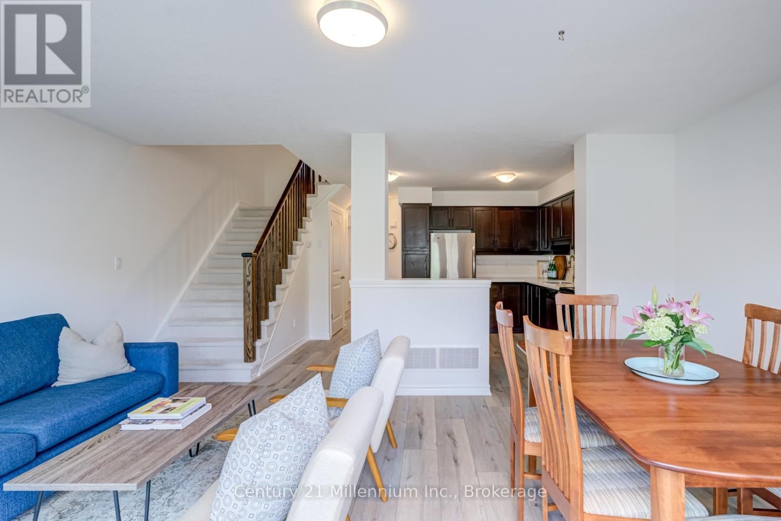 37 - 37-37 SILVER GLEN BOULEVARD Image 14