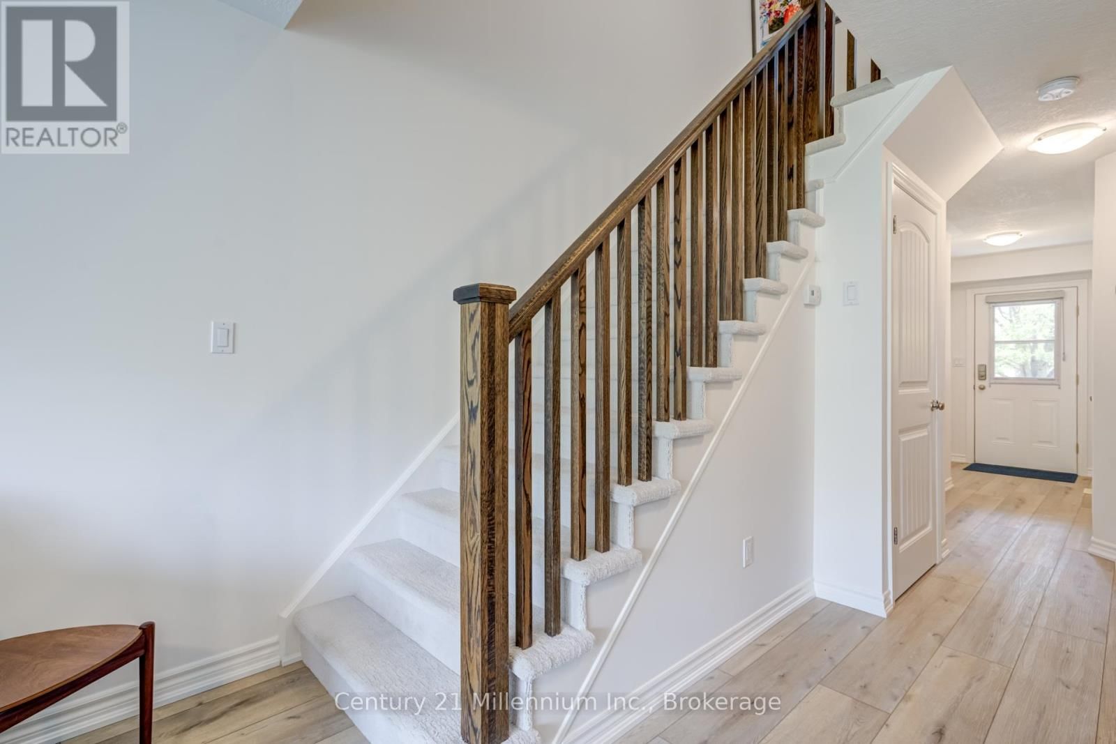 37 - 37-37 SILVER GLEN BOULEVARD Image 20