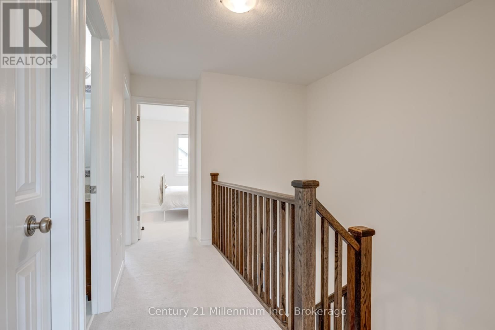 37 - 37-37 SILVER GLEN BOULEVARD Image 21