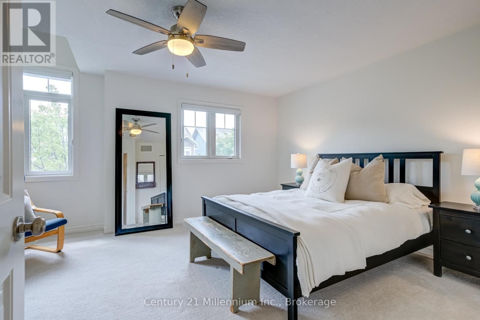 37 - 37-37 SILVER GLEN BOULEVARD Image 23