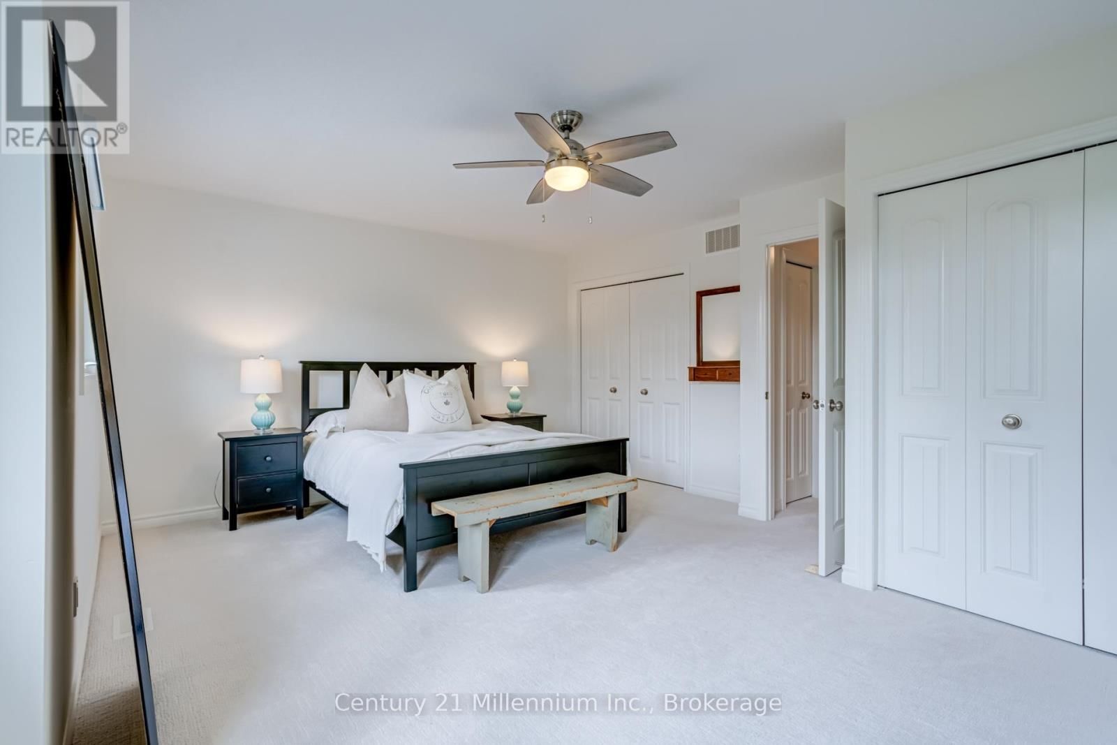 37 - 37-37 SILVER GLEN BOULEVARD Image 24