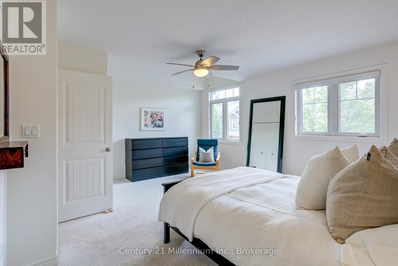 37 - 37-37 SILVER GLEN BOULEVARD Image 25