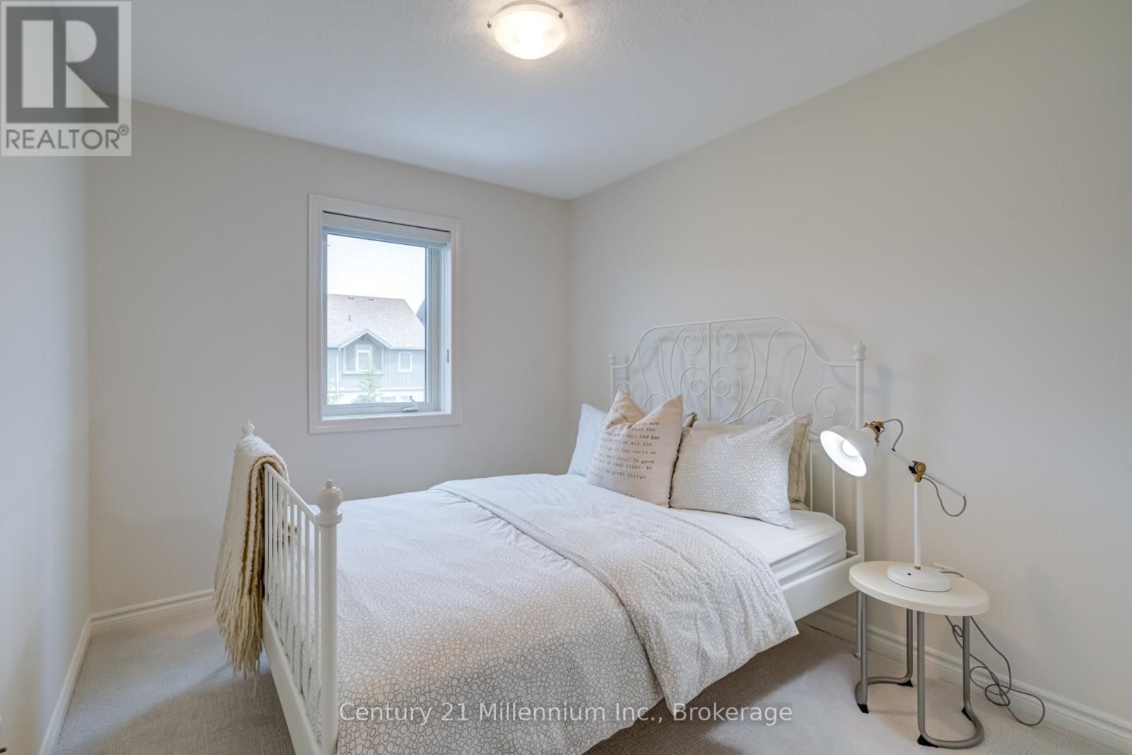 37 - 37-37 SILVER GLEN BOULEVARD Image 26