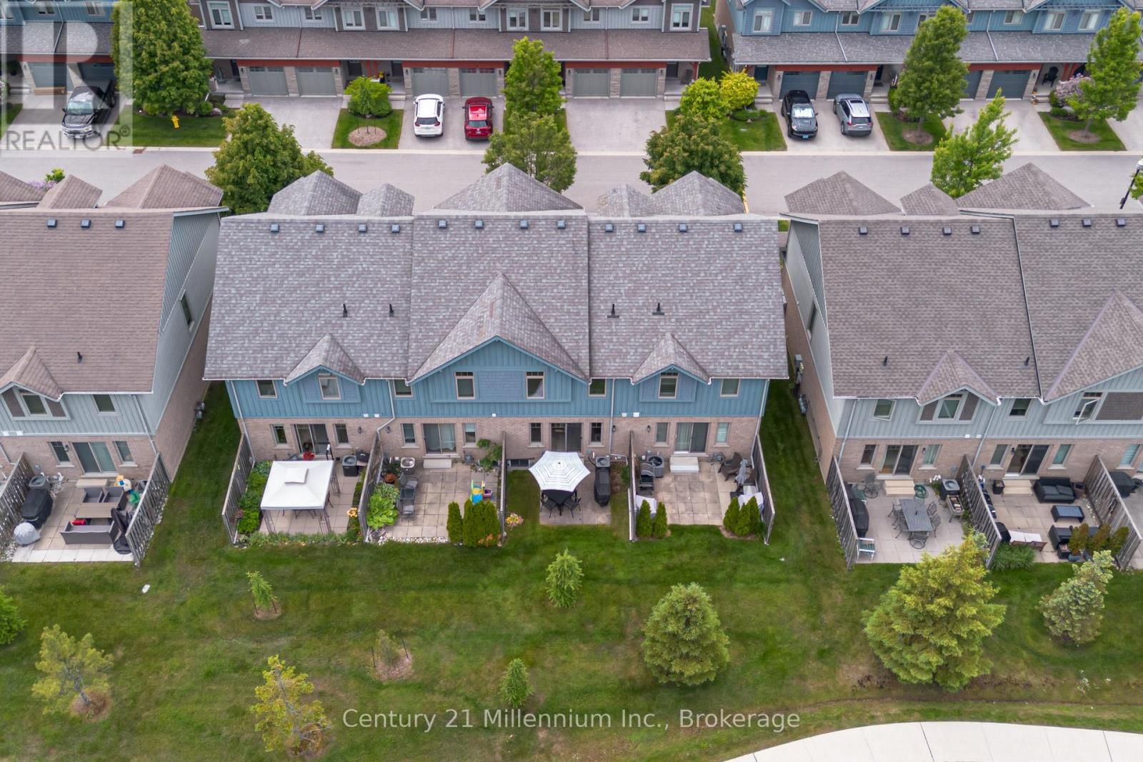 37 - 37-37 SILVER GLEN BOULEVARD Image 3