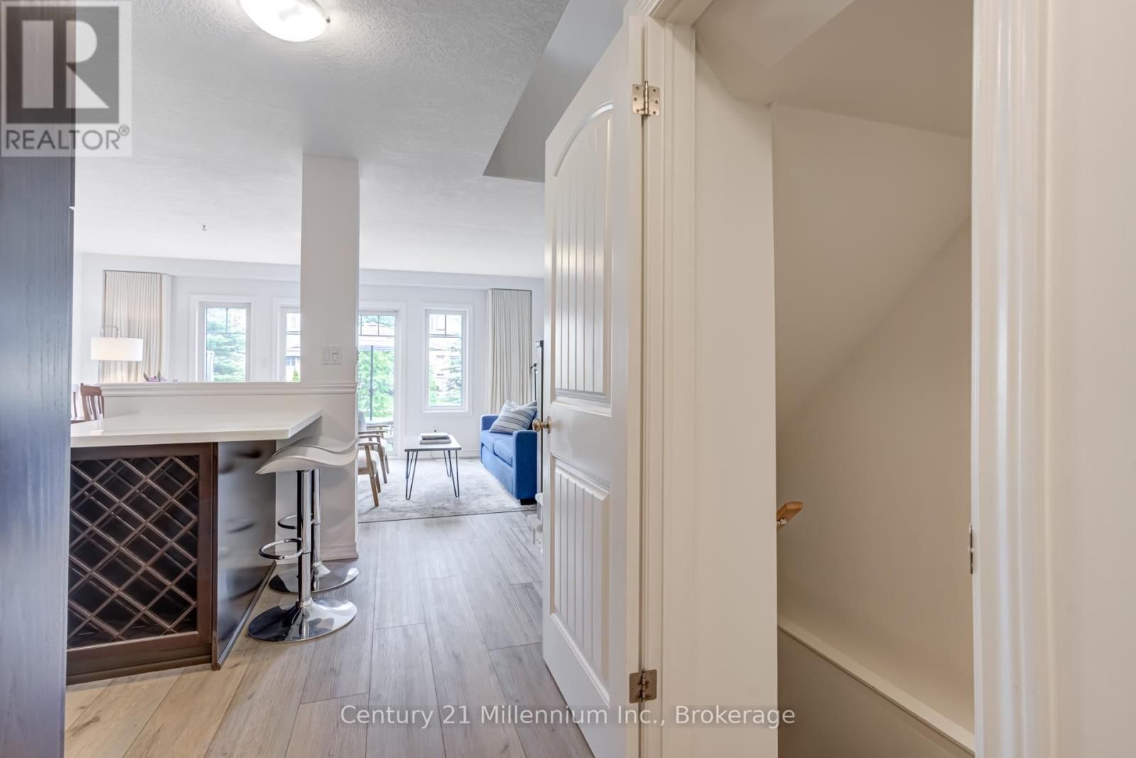 37 - 37-37 SILVER GLEN BOULEVARD Image 44