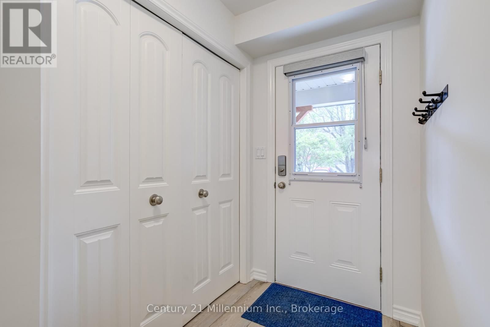 37 - 37-37 SILVER GLEN BOULEVARD Image 6