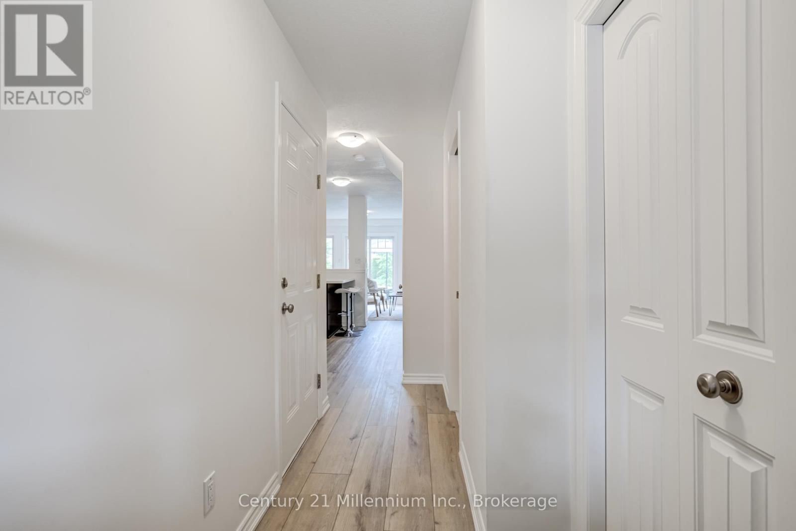 37 - 37-37 SILVER GLEN BOULEVARD Image 7