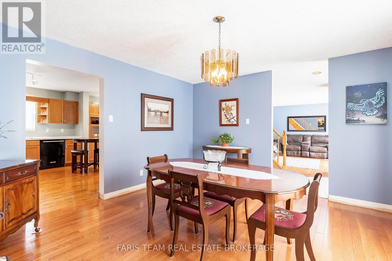 2104 NEWTON STREET Image 11