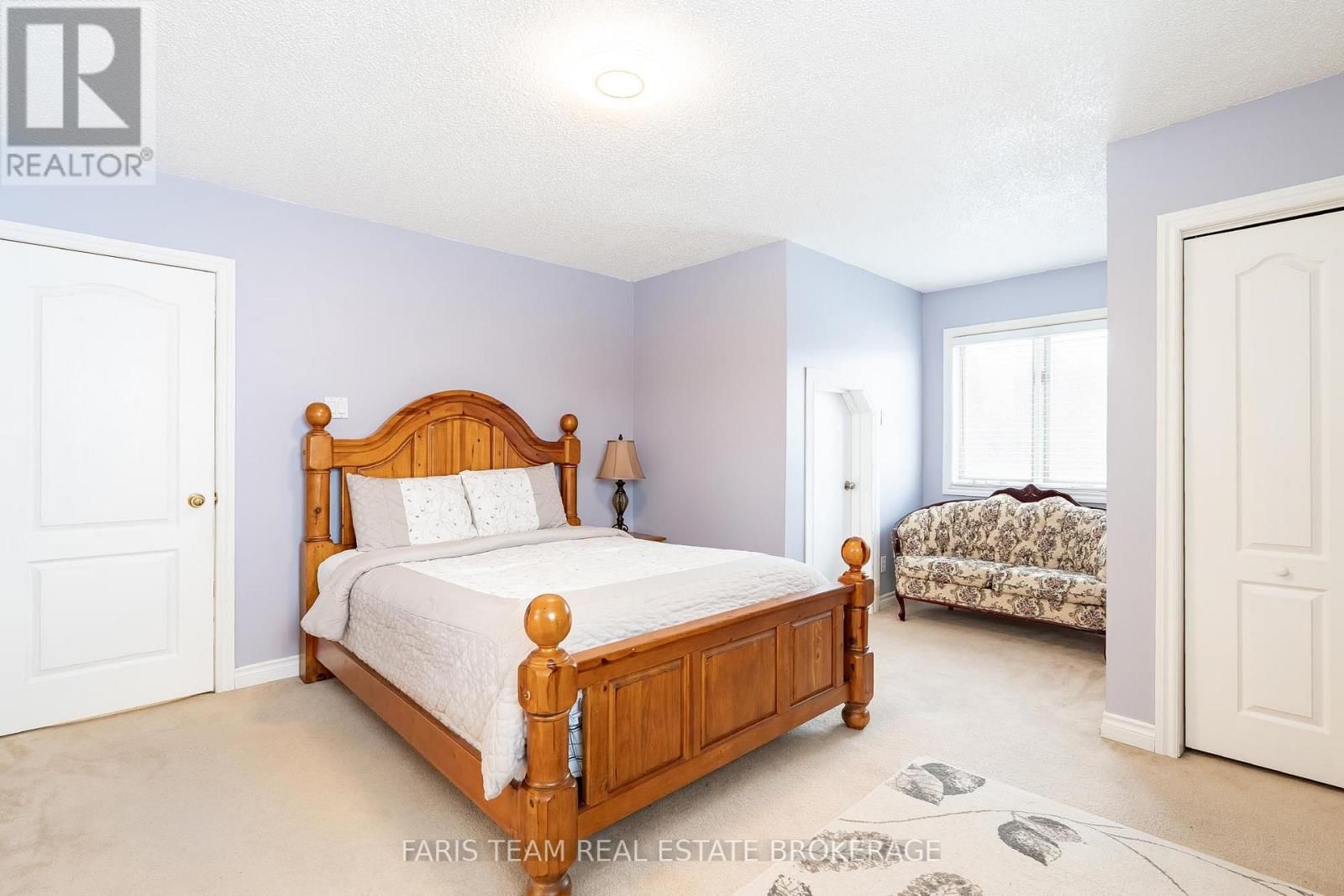 2104 NEWTON STREET Image 21