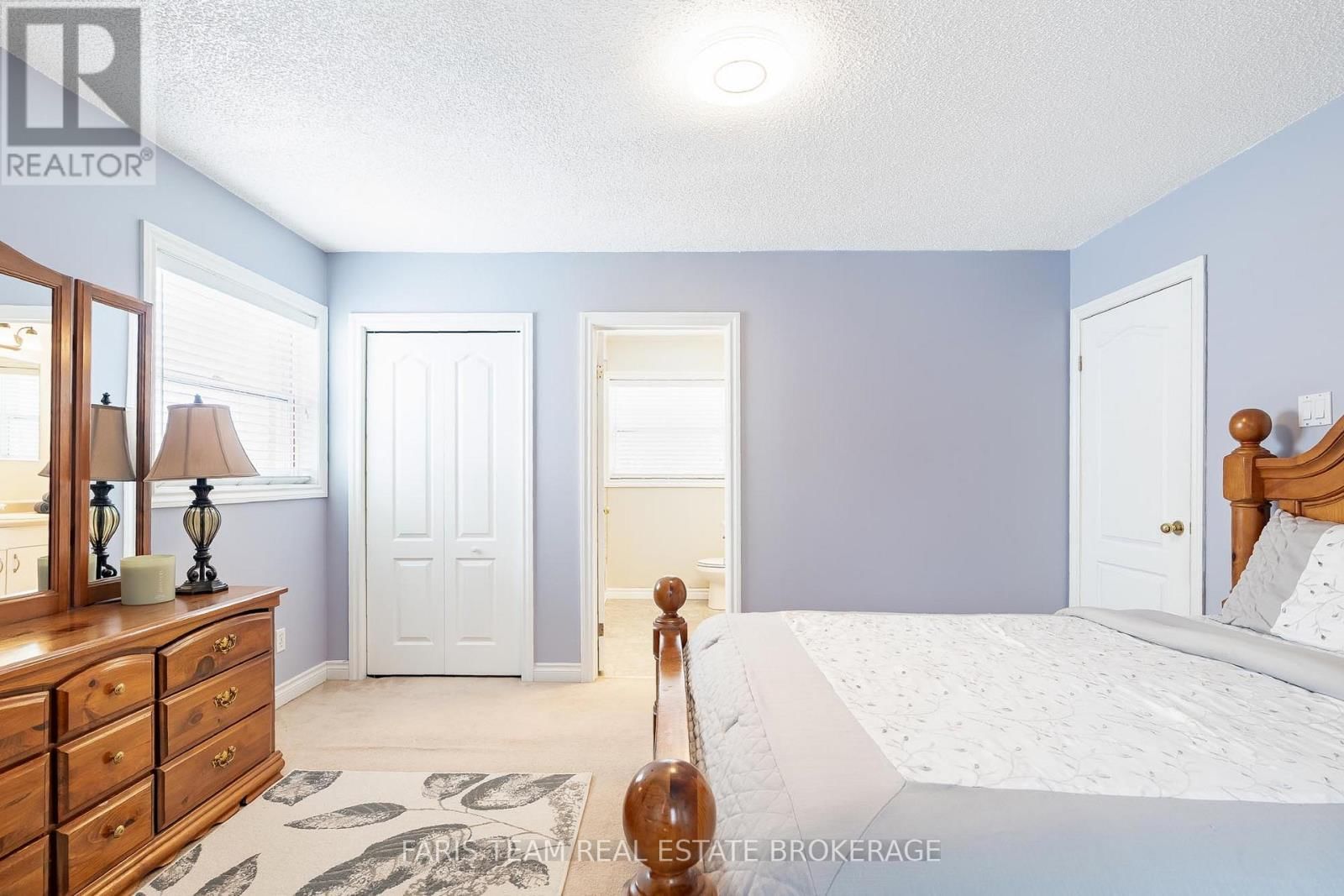 2104 NEWTON STREET Image 23